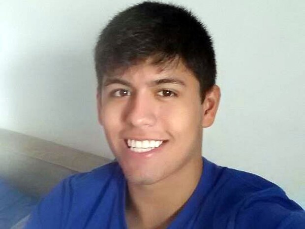 O estudante Matheus Demétrio Soares foi morto após reagir a assalto em Santos, SP (Foto: Reprodução/Facebook)