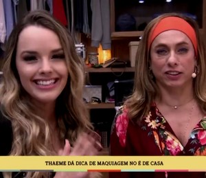 Thaeme dá dica de maquiagem no É de Casa (Foto: TV Globo)