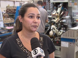 Cláudia Rosana da Silva, empresária do setor de calçados em Nova Serrana (Foto: TV Integração/Reprodução)