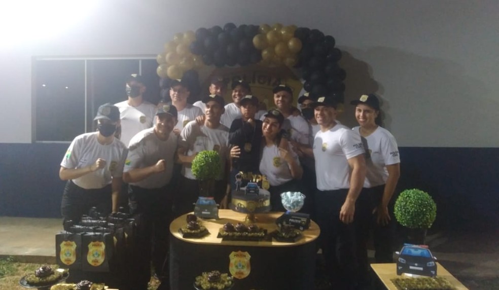 Alunos da academia de Polícia Civil também fizeram festa — Foto: Arquivo pessoal