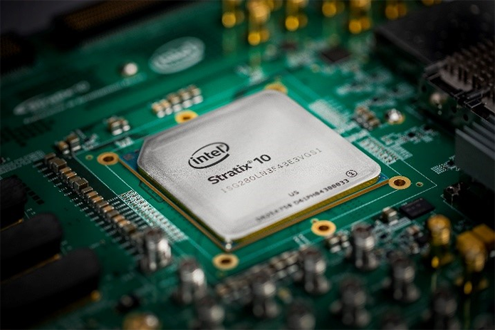Processador Stratix 10 das placas FPGA da Intel já conta com a tecnologia EMIB (Foto: Divulgação/Intel)
