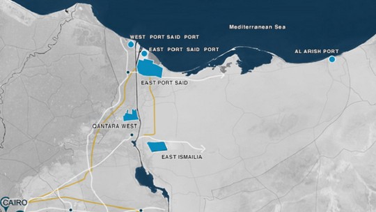 Navio encalha no Canal de Suez e causa bloqueio temporário no transporte
