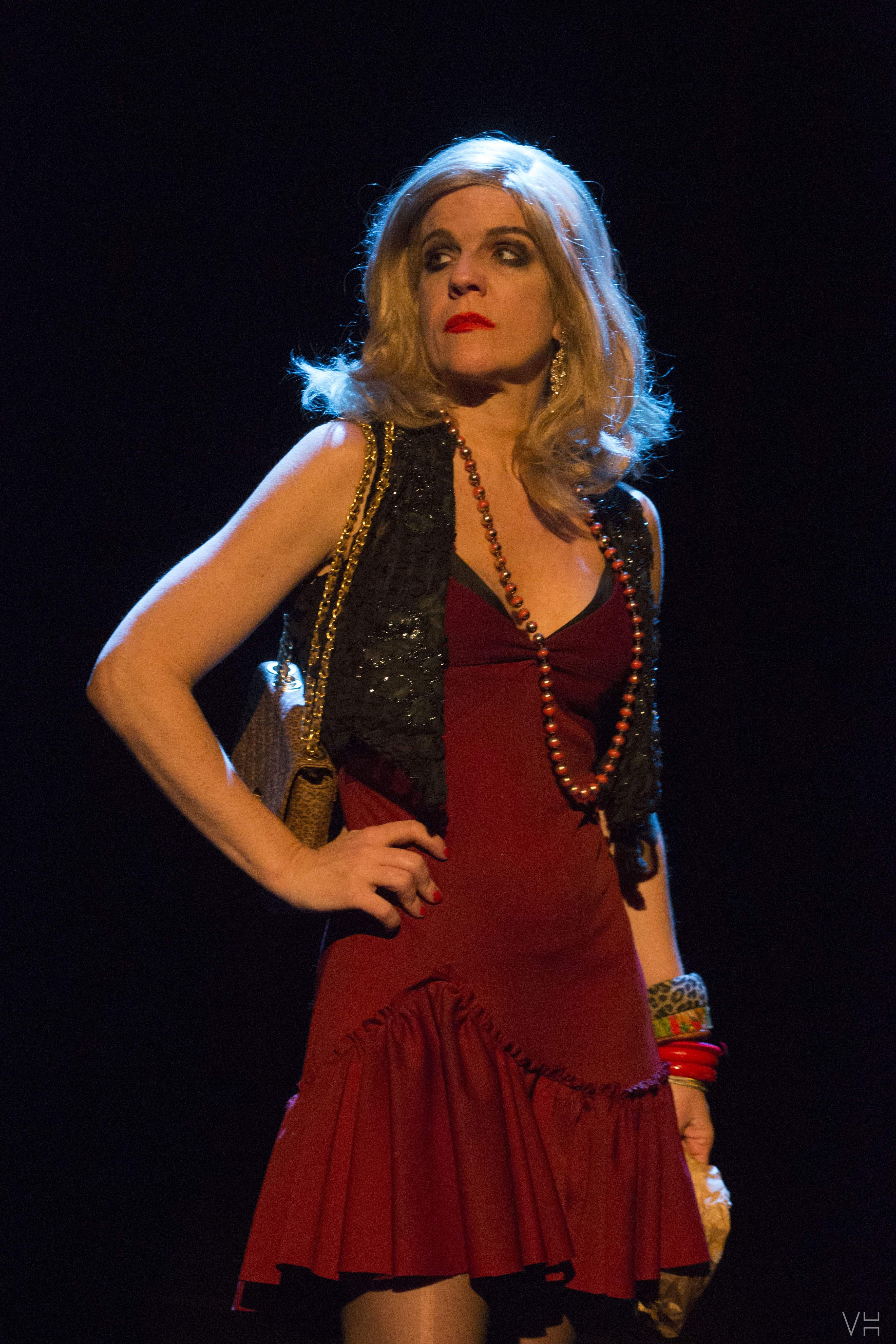 Luisa Thiré como a prostituta Neusa Sueli em Navalha na Carne, em 2018 (Foto: Victor Hugo Cecatto)