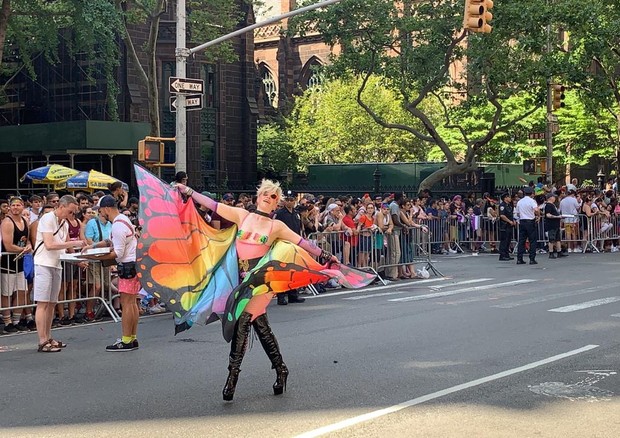 Participante da Parada LGBTQIA+ de Nova York (Foto: Felipe Abílio)