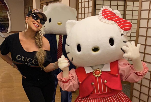 Mariah Carey com os persnagens Hello Kitty e Daniel na Universal Studios Japan (Foto: Reprodução/Instagram)