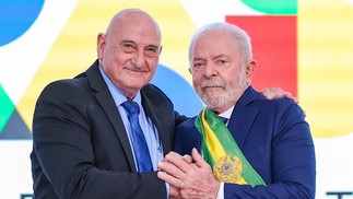 O general Gonçalves Dias, o GDias, e o presidente Luís Inácio Lula da Silva (PT) — Foto: Ricardo Stuckert / PR