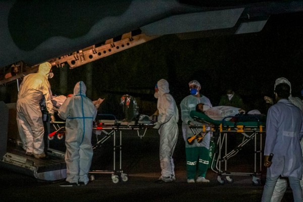 Pacientes com Covid-19 são transferidos de Rondônia para o Amazonas — Foto: Governo de Rondônia