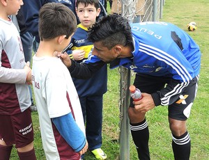 Léo Moura celebra reencontro e vê André Santos em outro patamar