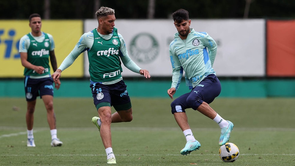 Rafael Navarro e López em treino do Palmeiras — Foto: Cesar Greco/Palmeiras