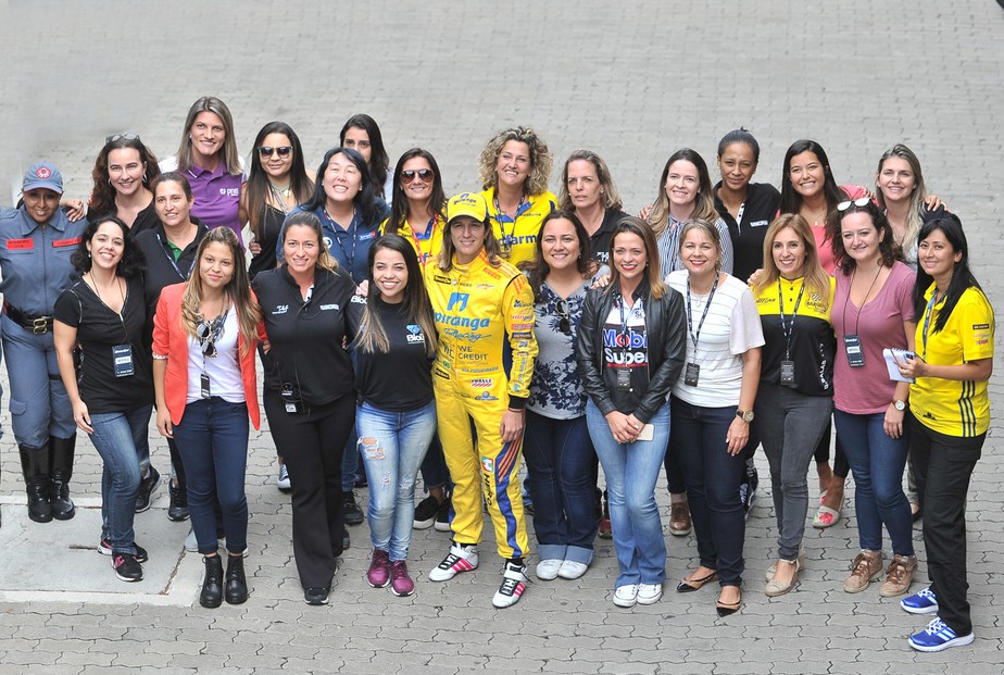 Lugar de mulher é na pista! Na Stock, elas provam que automobilismo é para todos