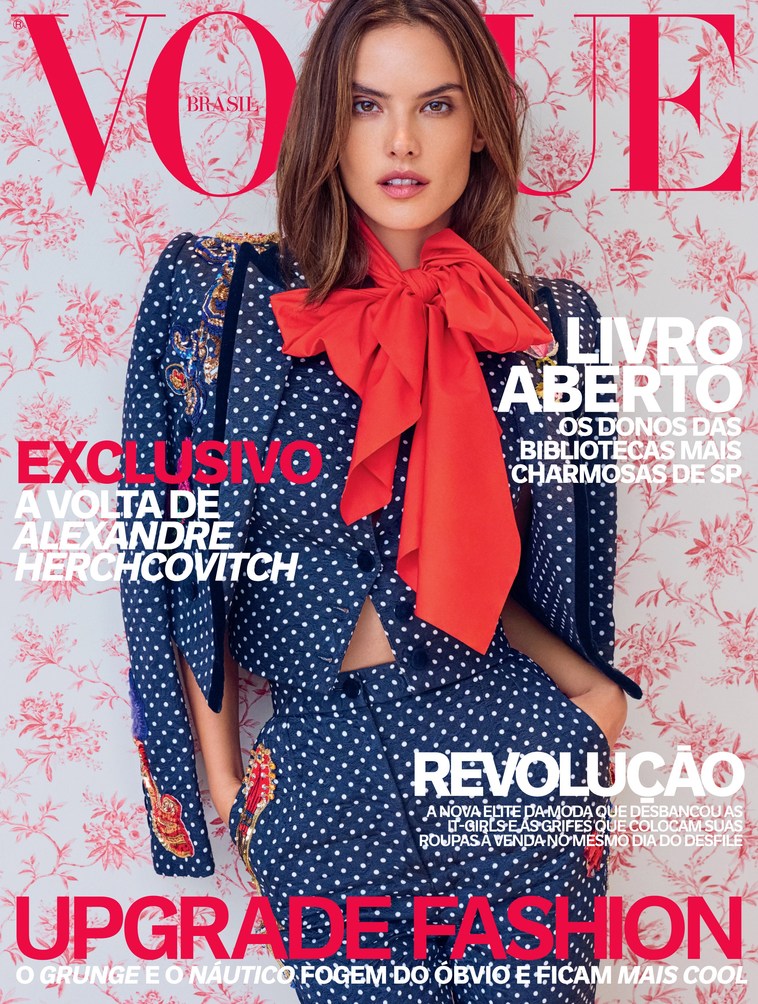 Alessandra Ambrósio veste terno Dolce & Gabbana (Foto: Vogue Brasil)
