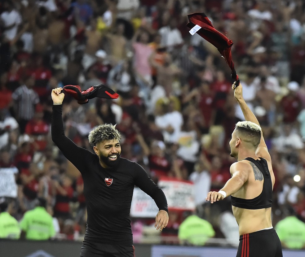 Gabigol festeja vitória pelo Flamengo contra o Fluminense — Foto: André Durão / ge