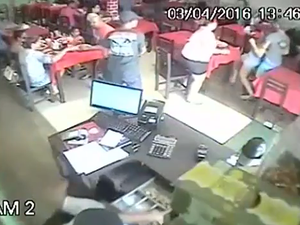 Assalto aconteceu em um restaurante, na quadra 1.206 Sul em Palmas (Foto: Reprodução/TV Anhanguera)