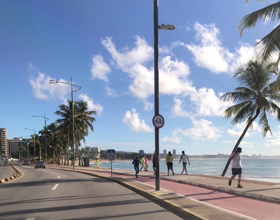 Prefeitura De Maceio Publica Decreto Que Mantem A Capital Na Fase Azul E Libera Esporte Coletivo Com Restricoes Alagoas G1