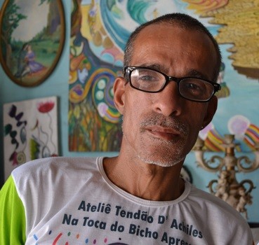 Artista plástico e pesquisador da cultura popular alagoana, Achiles Escobar morre aos 55 anos 