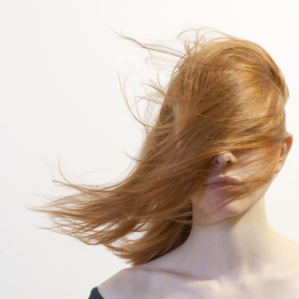 10 razões pelas quais seu cabelo pode estar ficando fino e quebradiço (Foto: Getty Images)