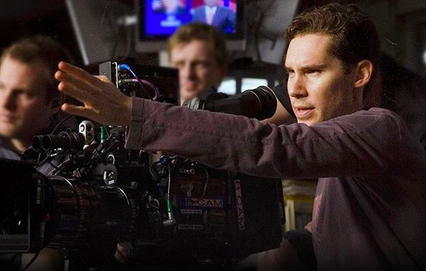 O diretor Bryan Singer no set de um dos filmes da franquia X-Men (Foto: Instagram)