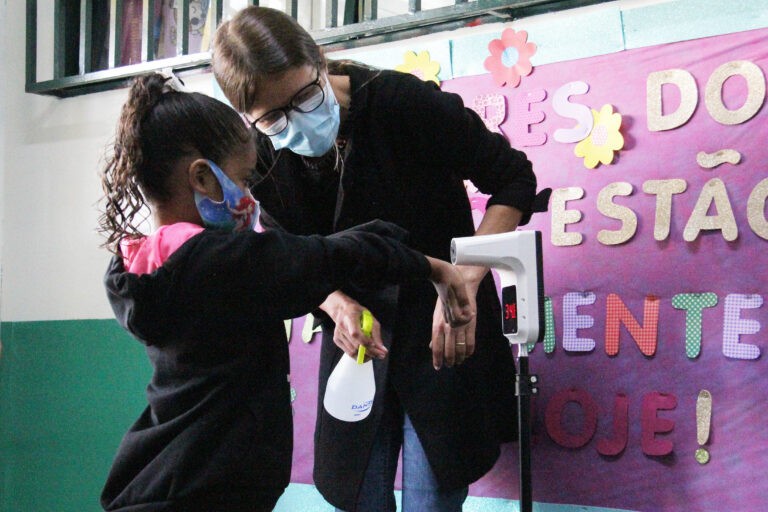 Rede pública do DF volta às aulas 100% presenciais nesta segunda-feira (14)