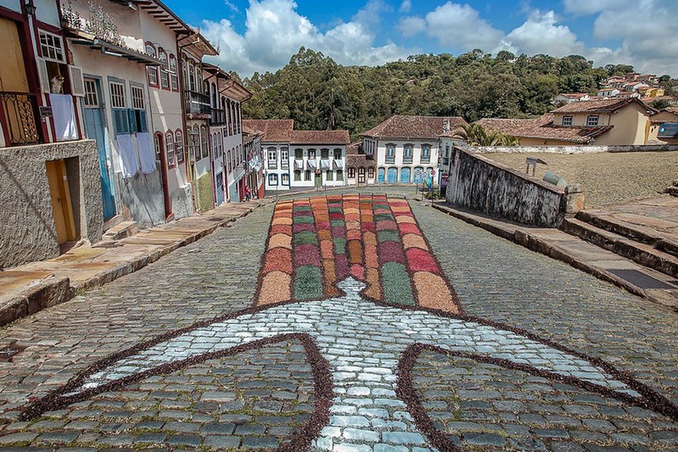 Tapetes de serragem em Ouro Preto 2022 — Foto: Ane Souz/Divulgação