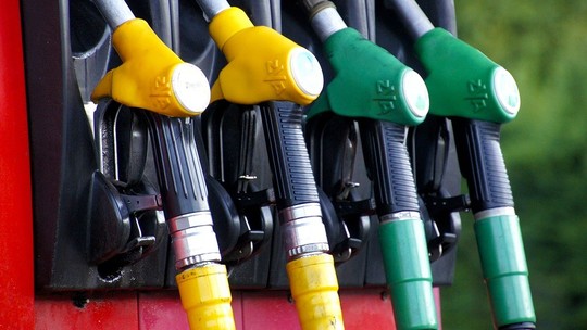 Etanol cai, mas segue menos competitivo em relação à gasolina