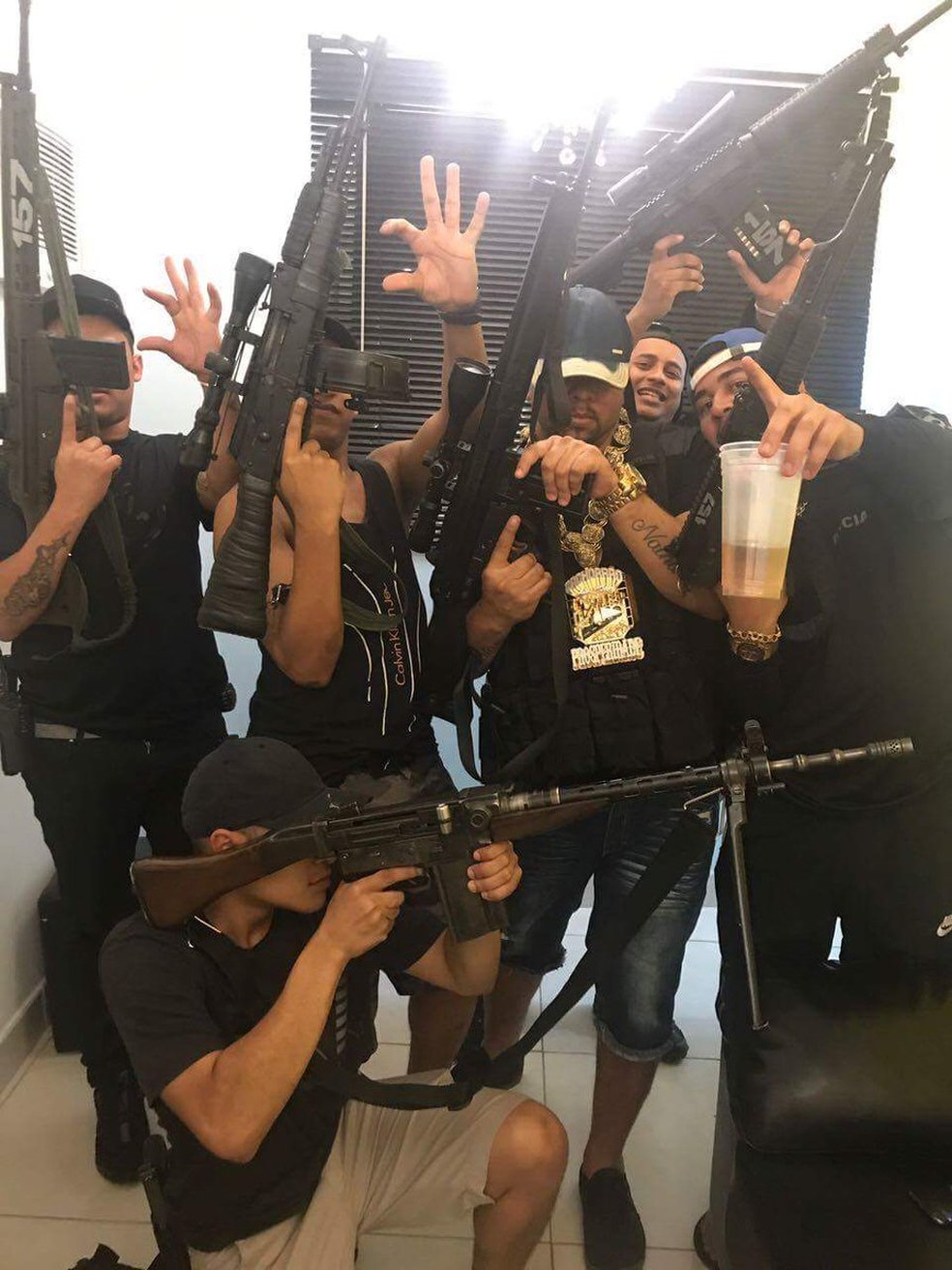 Disque denúncia divulgou a foto de Cachorrão (Foto: Reprodução/Twitter Disque Denúncia)