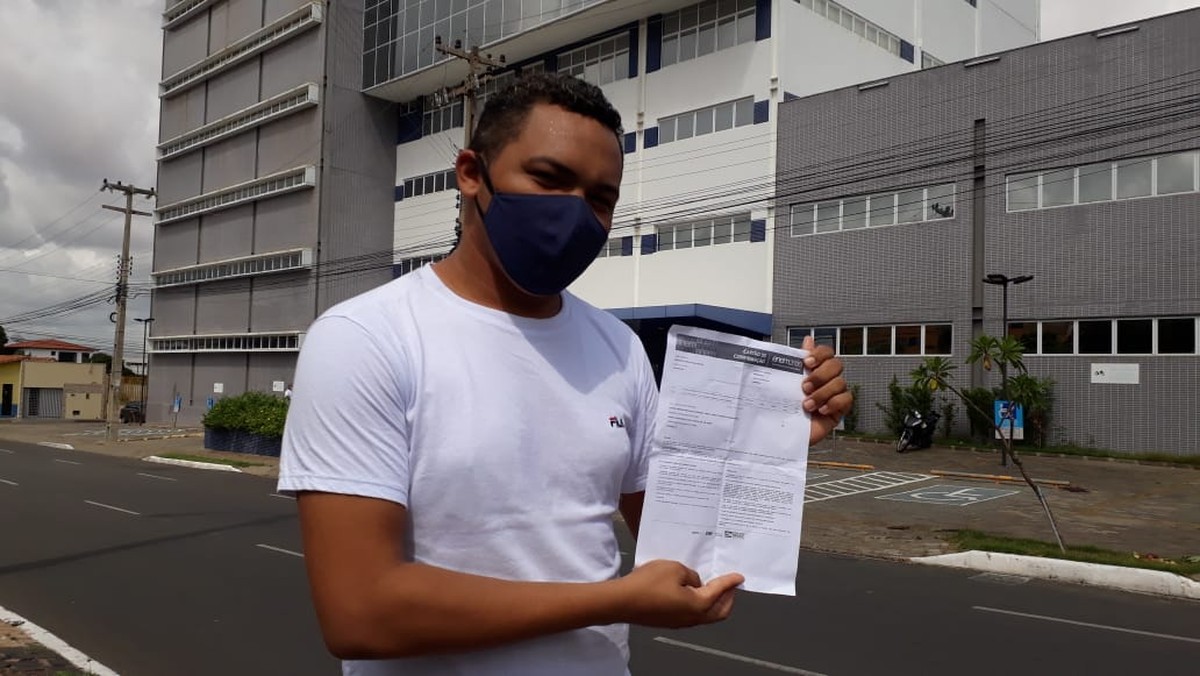 Candidato chega ao local de prova do Enem mais de 2 horas antes da