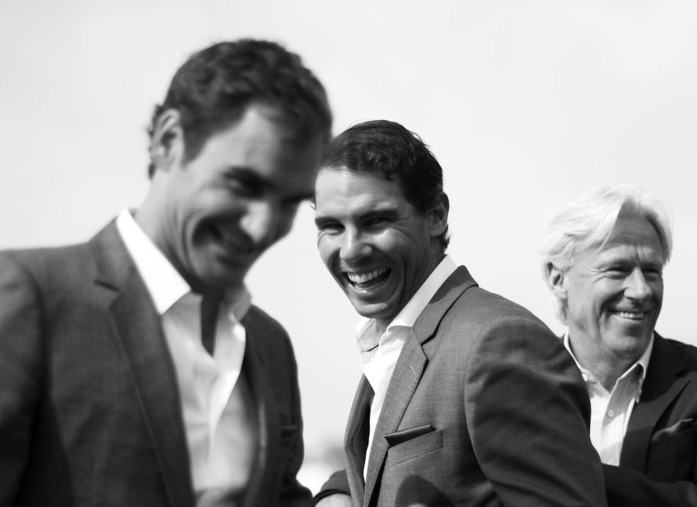 Federer e Nadal se divertem sob os olhares Björn Borg — Foto: Julian Finney/Getty Images for Laver Cup