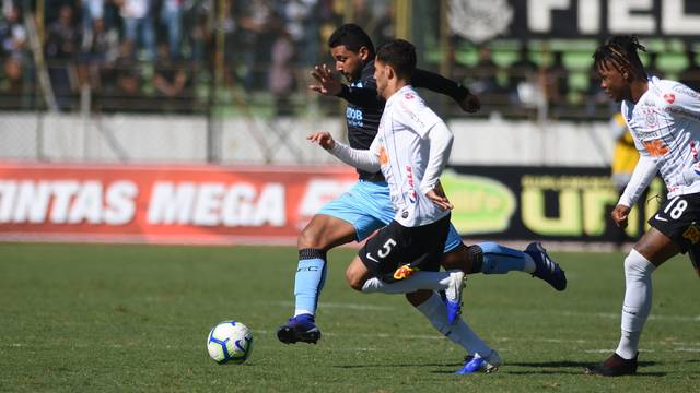 [COMENTE] O rendimento do time na intertemporada preocupa para o jogo contra o CSA?
