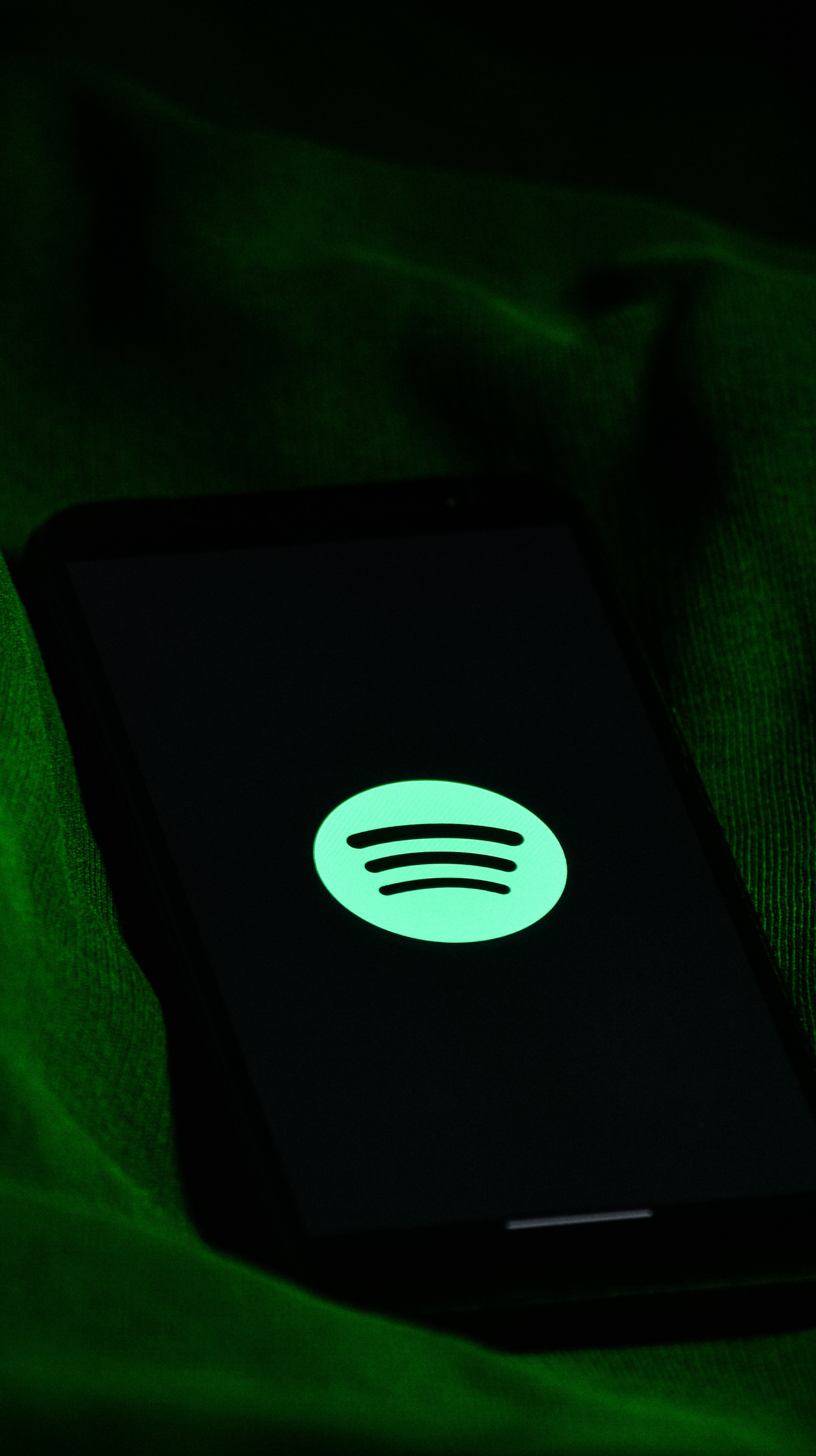 Usa o Spotify hackeado? 4 razões para não usar APK que dá premium