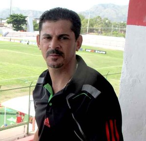 Na Memória: Valdir Bigode faz dois, e Galo bate Grêmio no Olímpico em 98