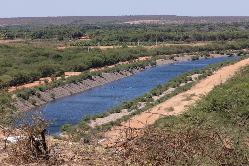 Canal da transposição do Rio São Francisco em Cabrobó (PE) — Foto: Celso Tavares/G1
