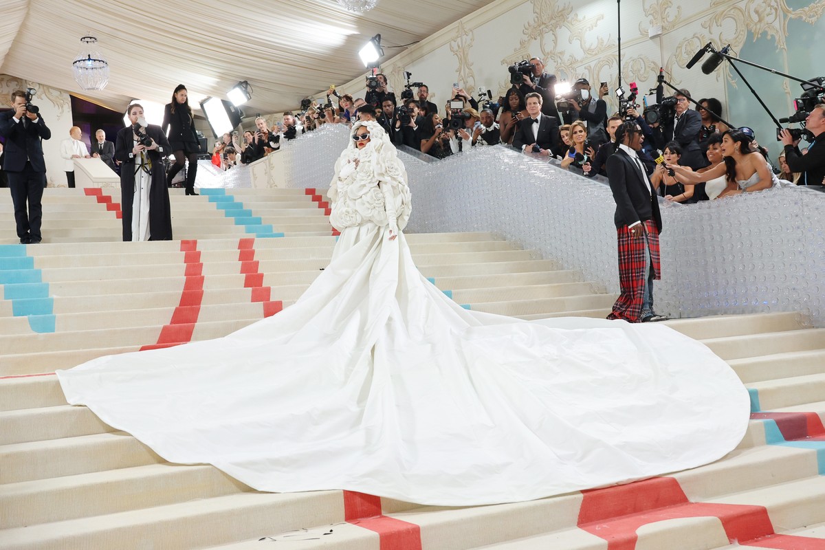 Rihanna luce joyas valoradas en más de R$ 124 millones en la Met Gala 2023 |  moda