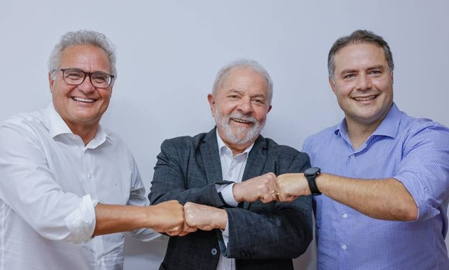 O ex-presidente Lula com o senador Renan Calheiros (à esq.) e o senador eleito Renan Filho (AL)