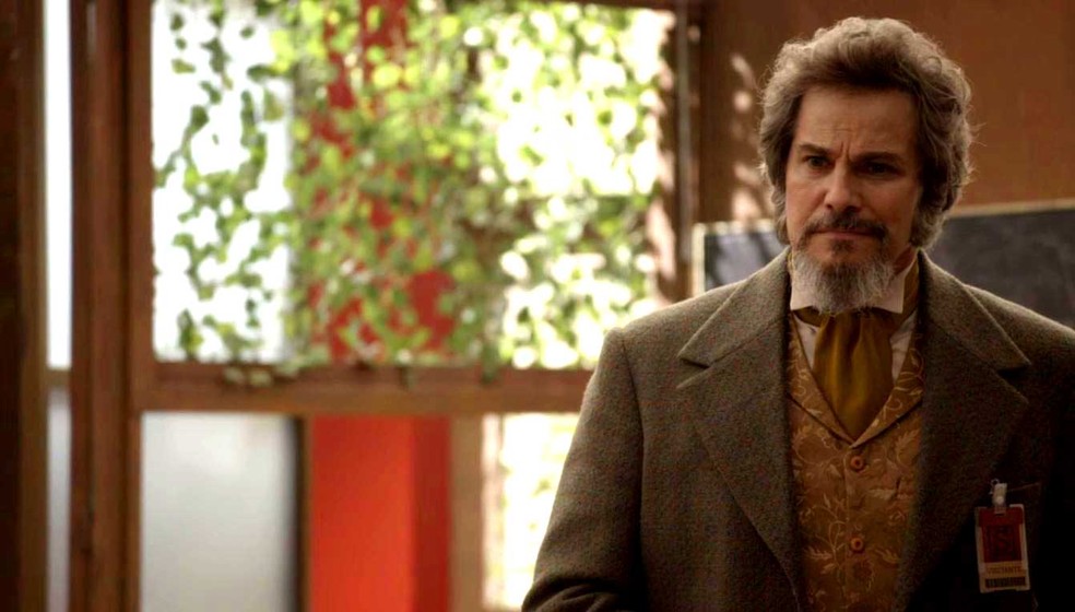 Dom Sabino exige seguir o costume do dote (Foto: Globo)