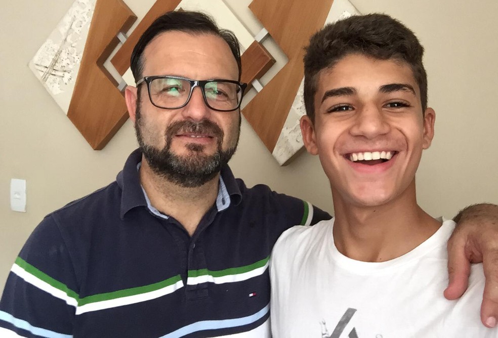 Renato Martins e Henrique Martins, que chegou no Flamengo nesta quita, por emprÃ©stimo do CriciÃºma â€” Foto: Arquivo pessoal