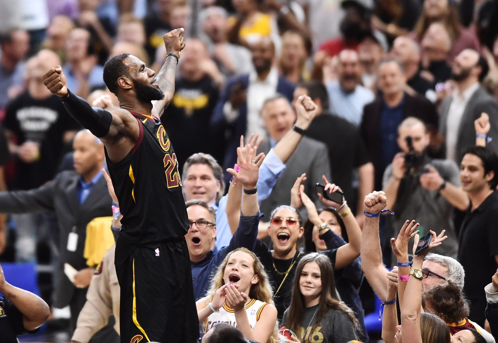 Lebron 3 2018 top