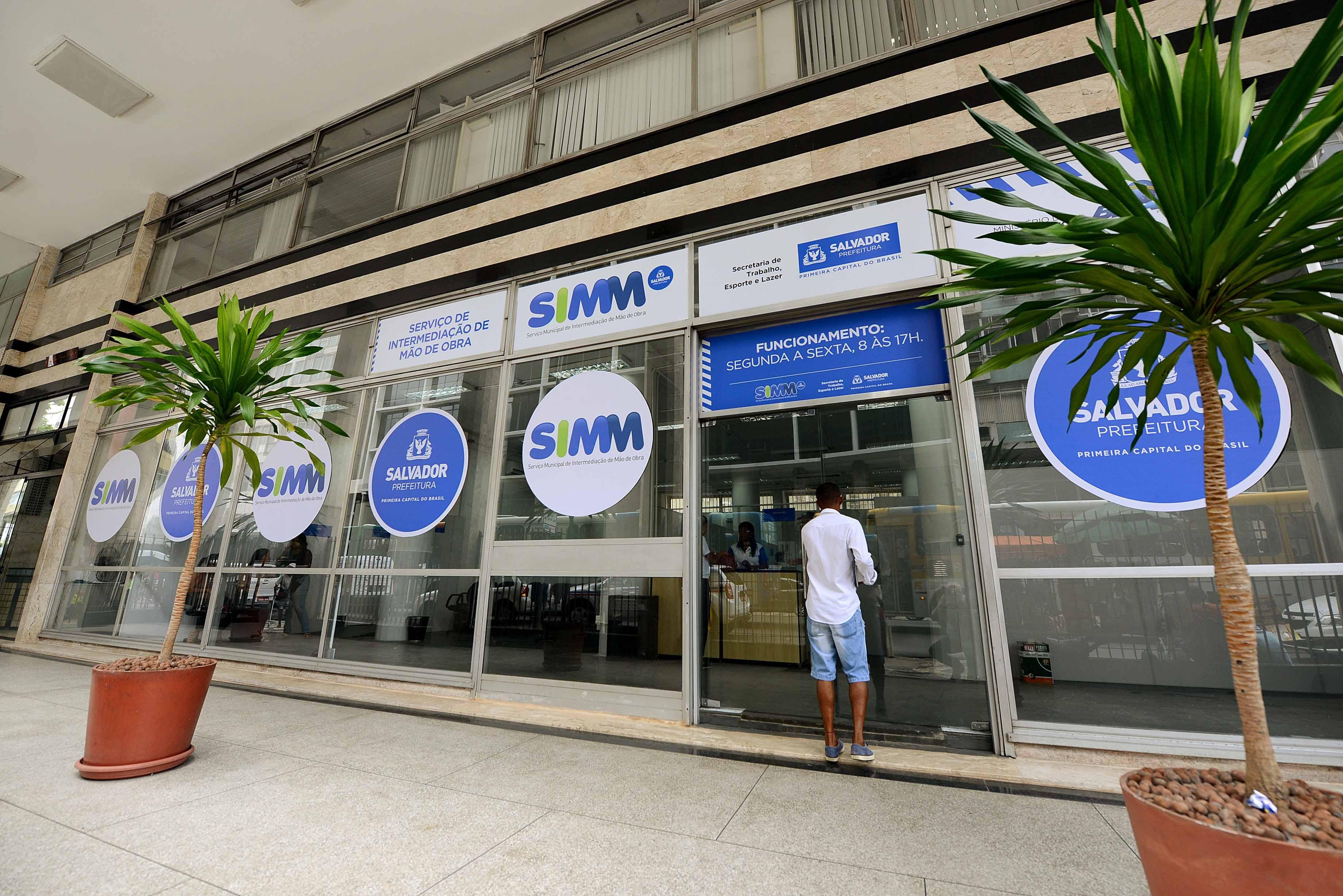 SIMM: Cozinheiro, mecânico geral, promotor de rotas e açougueiro; confira vagas de emprego para Salvador thumbnail