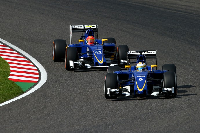 Felipe Nasr e Marcus Ericsson no GP do Japão de 2015 (Foto: Getty Images)