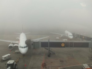 Neblina provocou fechamento do Aeroporto Salgado Filho (Foto: João Laud/RBS TV)