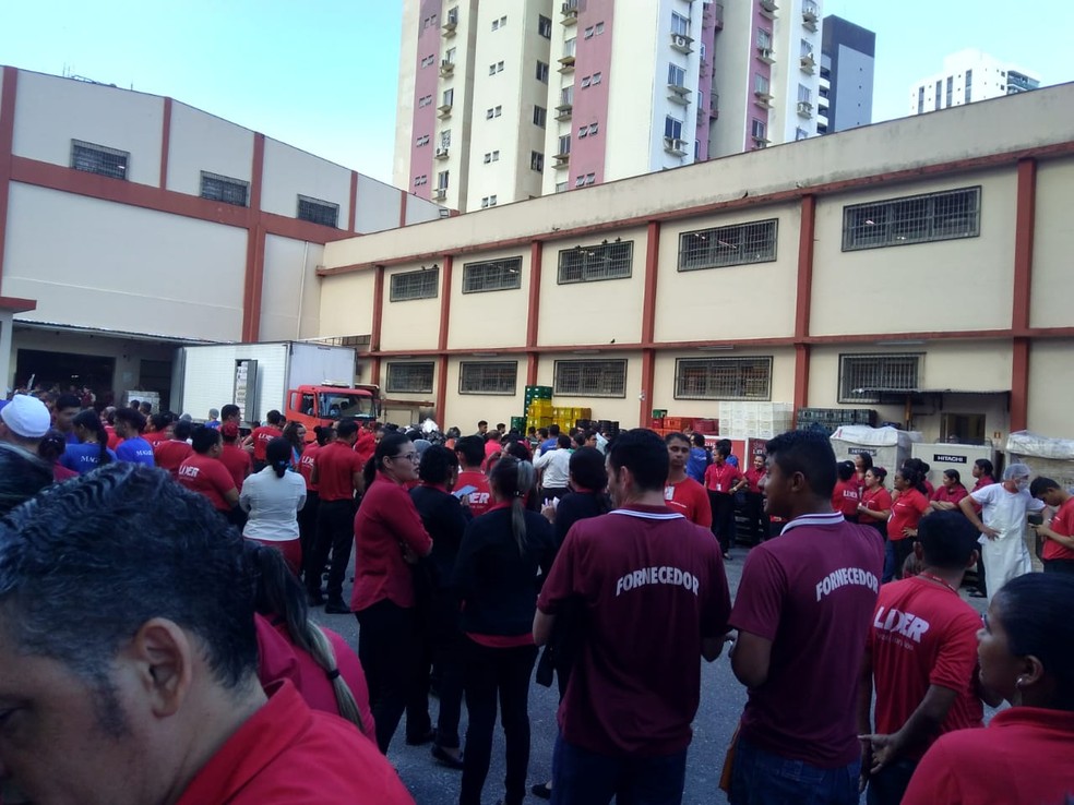 Bombeiros atendem chamado de princípio de incêndio no ...