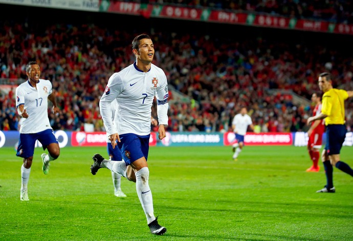 Portugal x Armênia - Cristiano Ronaldo (Foto: Reuters)