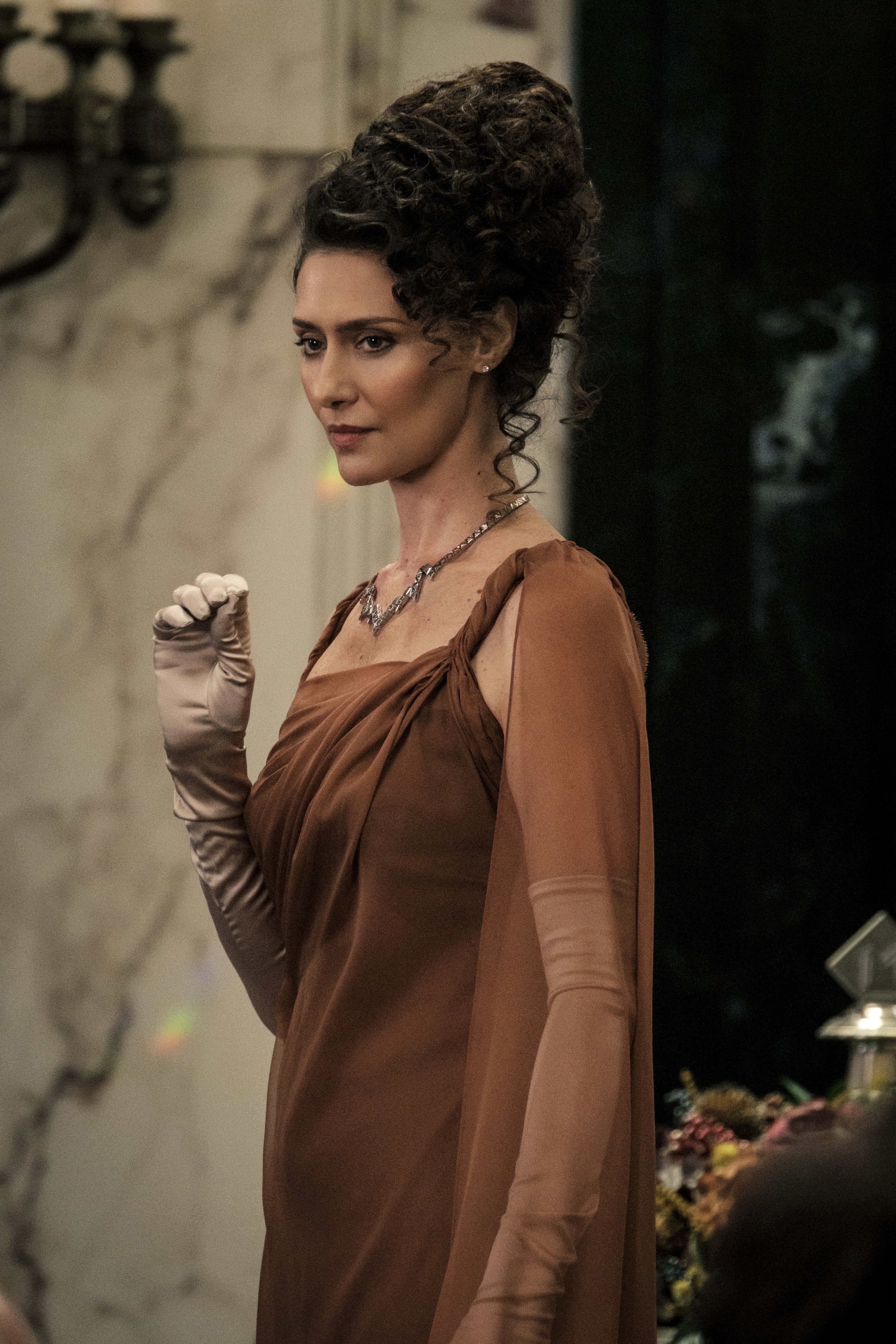 Maria Fernanda Cândido como Vivência Santos em Animais Fantásticos: Os Segredos de Dumbledore (Foto: HBO Max / Divulgação)