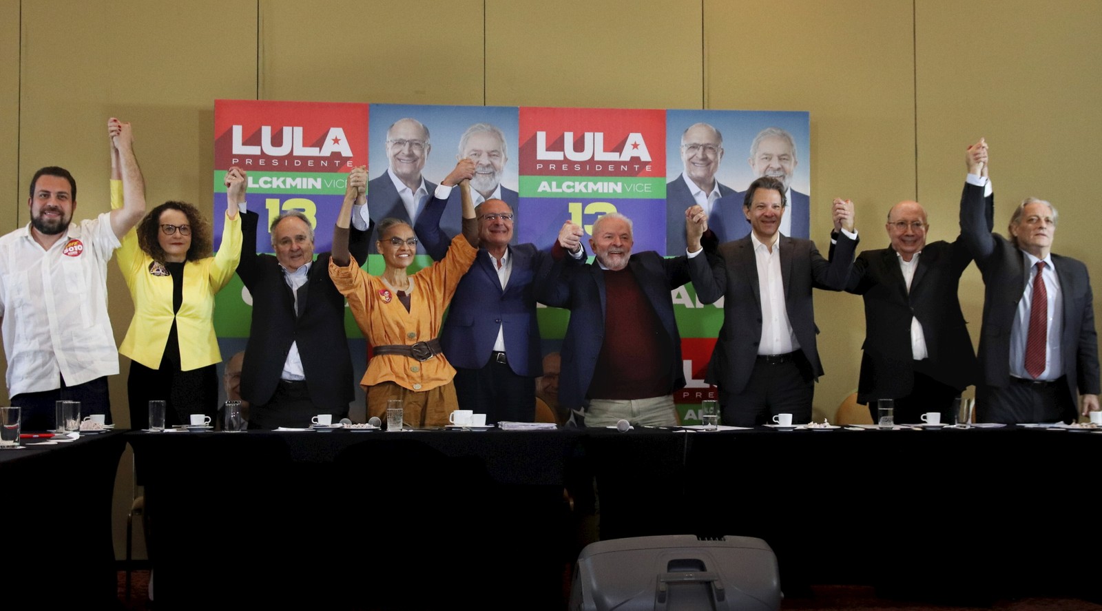 Lula recebe apoio de oito ex-candidatos à Presidência — Foto: Yuri Murakami/TheNews2/Agência O Globo