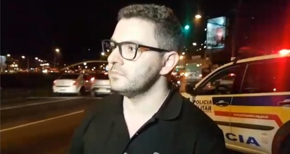 Advogado do homem que atacou Jair Bolsonaro disse à imprensa que cliente não tinha intenção de matar (Foto: Nathália Alves/G1)