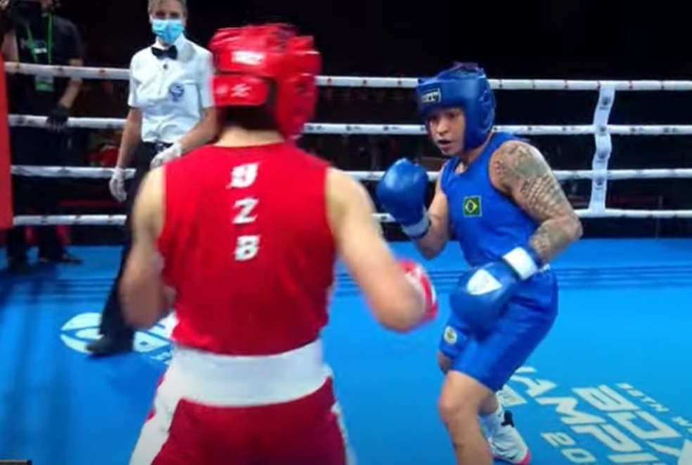 Beatriz Ferreira na semi do Mundial militar &mdash; Foto: Reprodu&ccedil;&atilde;o