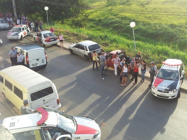 G1 Homem é Morto Com 3 Tiros Dentro De Oficina Mecânica Em Piracicaba