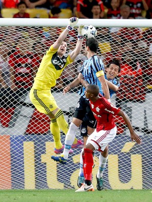 Derrota para o Grêmio deixa o Fla longe da luta pelo G-4, afirma Lino
