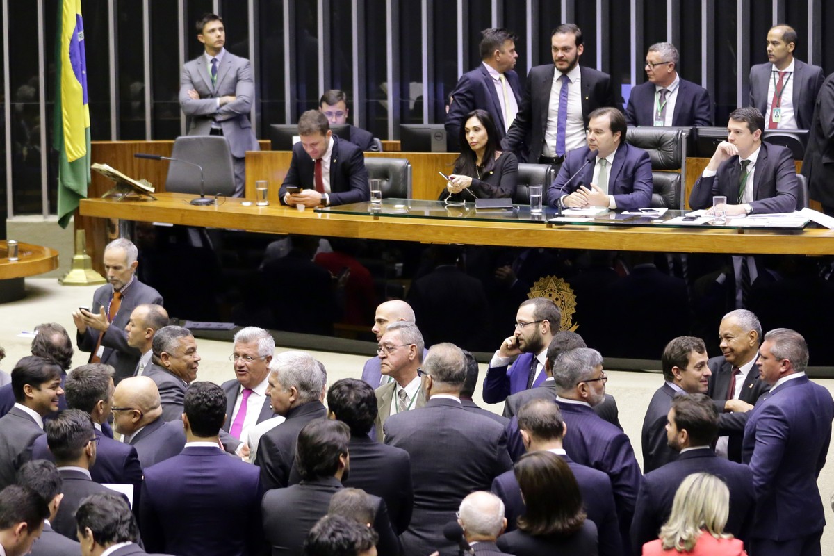 Câmara aprova texto-base de MP que altera o Código Florestal