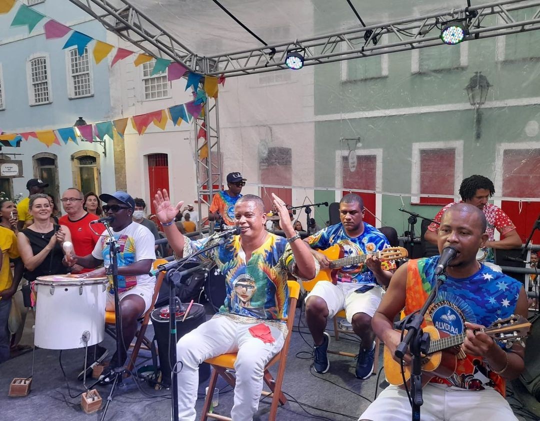 Temporada de ensaios de verão anima baianos e turistas no Pelourinho; confira programação