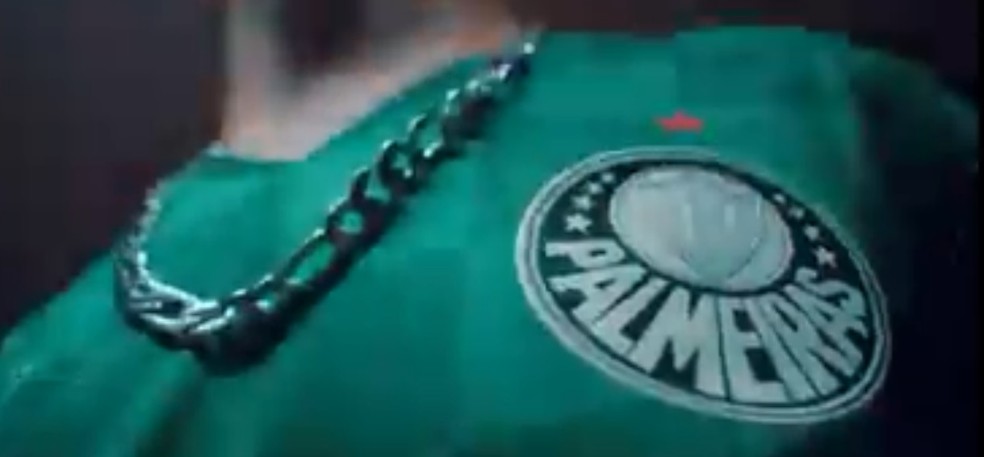 Palmeiras mostra prévia de camisa nova; veja detalhes